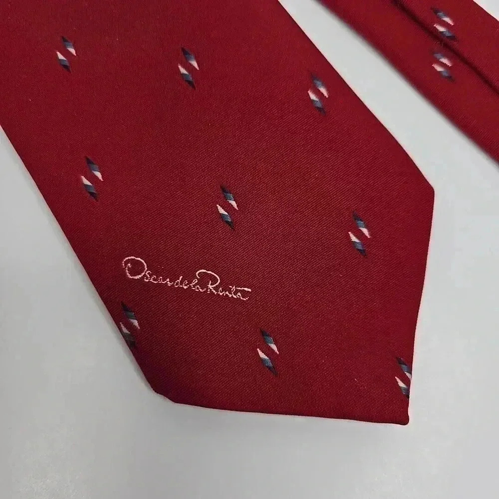Oscar‎ De La Renta Men's Necktie Red White Blue Geometric Long Abstract Logo